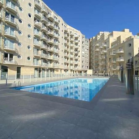 Appartement Met Zeezicht, Zwembad & Garage Остенде Екстериор снимка