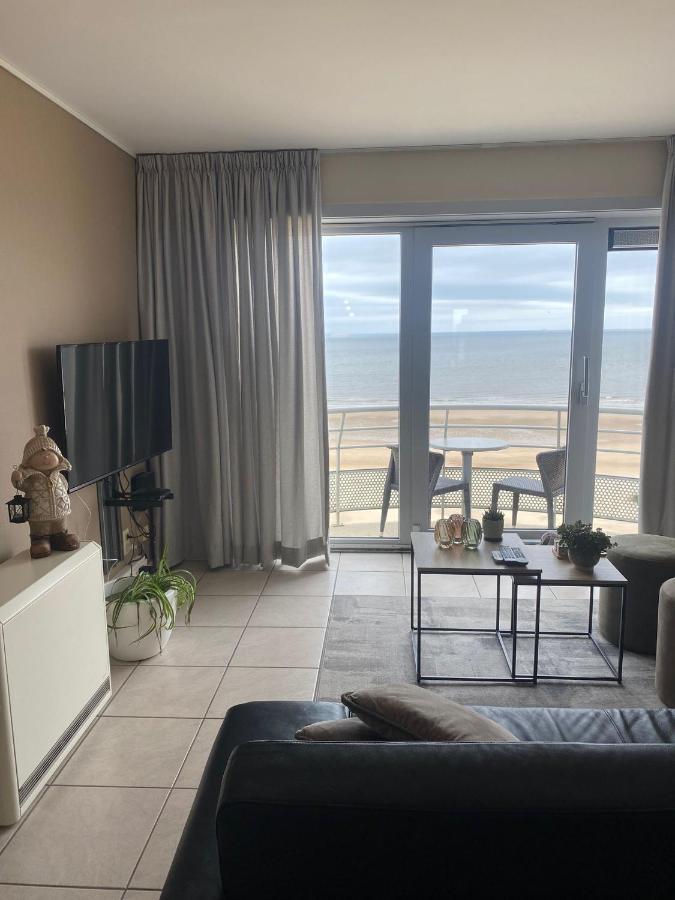 Appartement Met Zeezicht, Zwembad & Garage Остенде Екстериор снимка