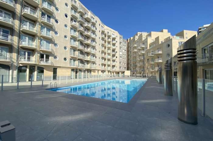 Appartement Met Zeezicht, Zwembad & Garage Остенде Екстериор снимка