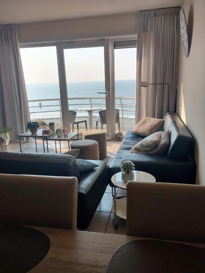 Appartement Met Zeezicht, Zwembad & Garage Остенде Екстериор снимка